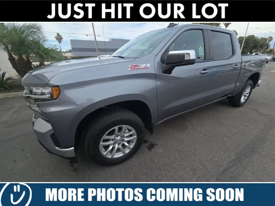 2022 Chevrolet Silverado 1500 LT photo 1