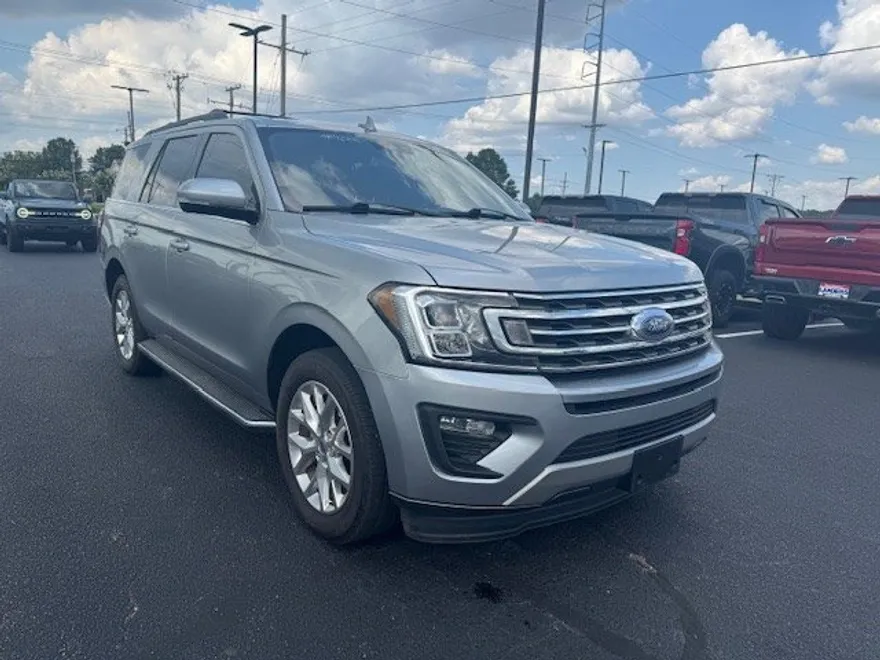 2021 Ford Expedition XLT photo 1