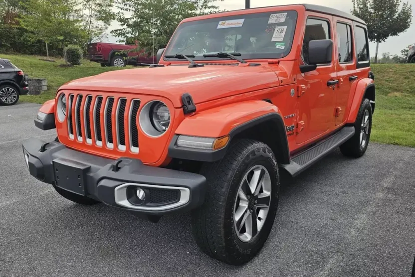 2019 Jeep Wrangler Unlimited Sahara photo 1