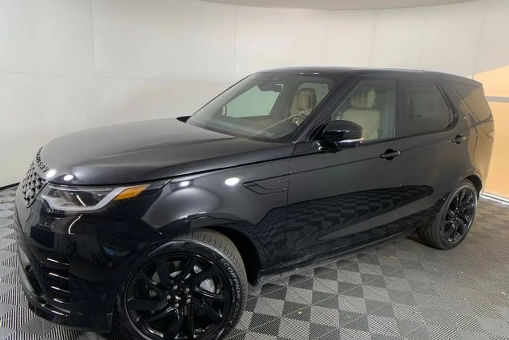 2025 Land Rover Discovery SE photo 1