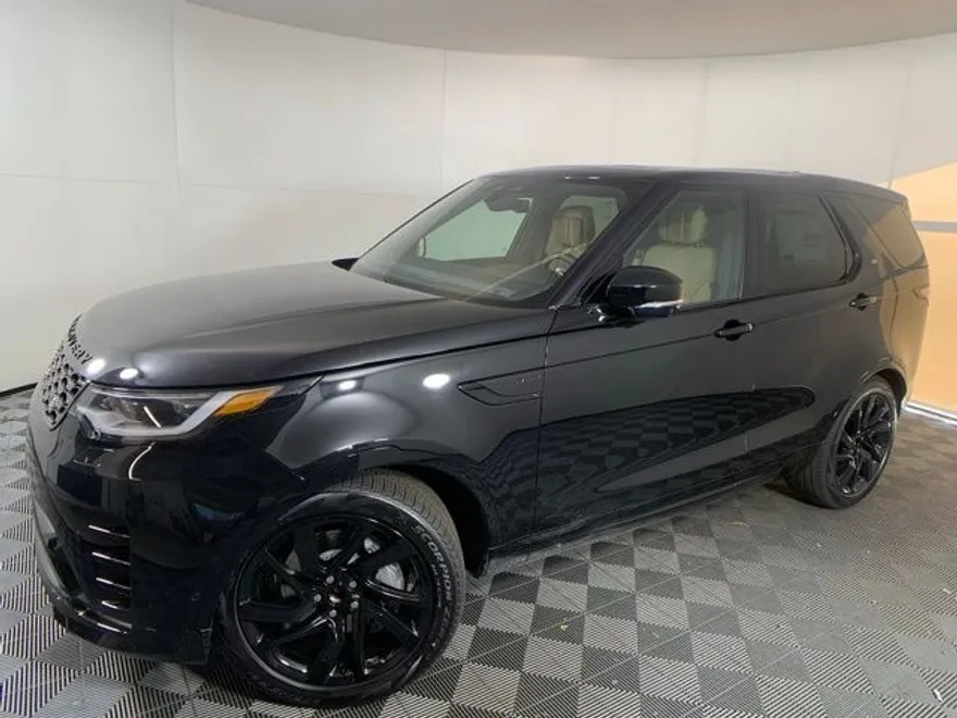 2025 Land Rover Discovery SE photo 1