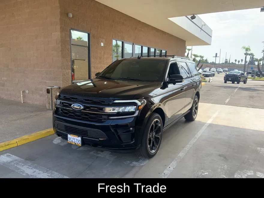 2023 Ford Expedition Limited photo 1