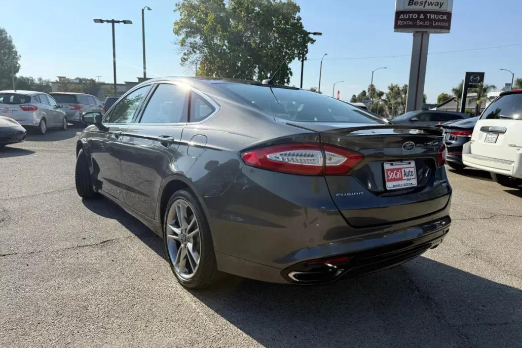 2015 Ford Fusion Titanium photo 1