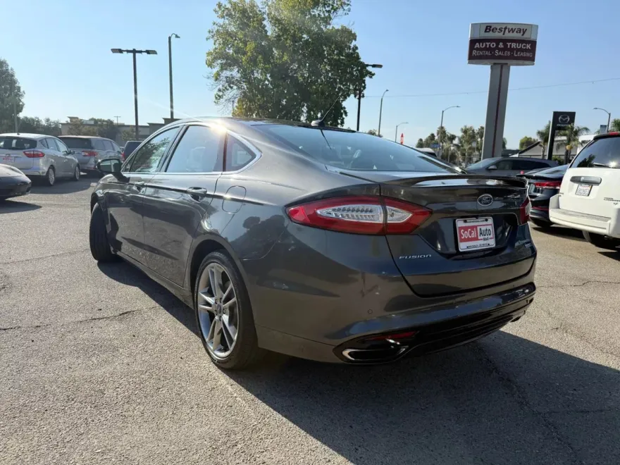 2015 Ford Fusion Titanium photo 1