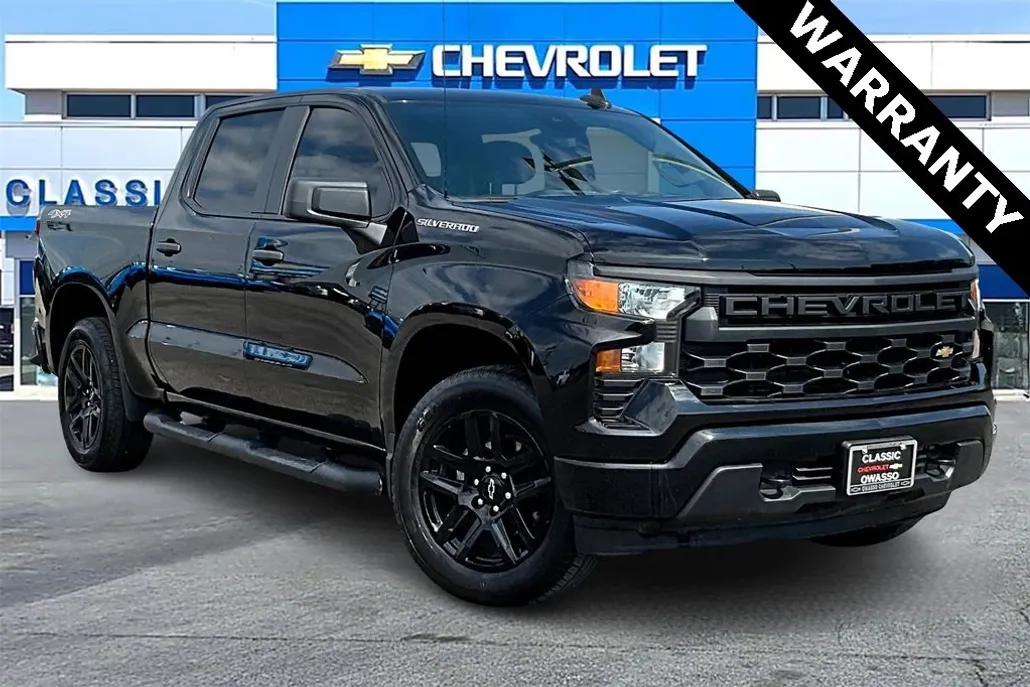 2023 Chevrolet Silverado 1500 Custom photo 1