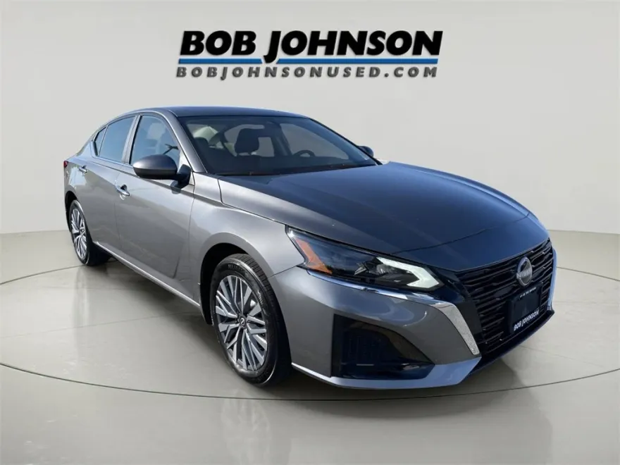 2024 Nissan Altima 2.5 SV photo 1