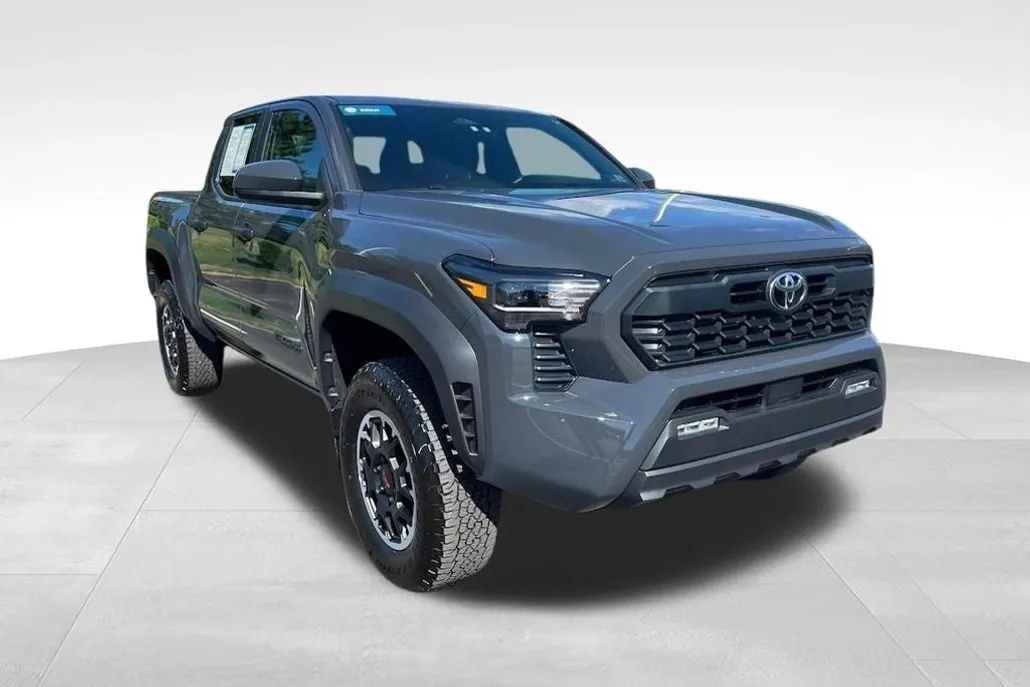 2024 Toyota Tacoma TRD Off-Road photo 1