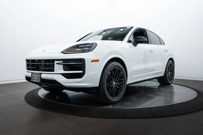 2025 Porsche Cayenne Coupe photo 1