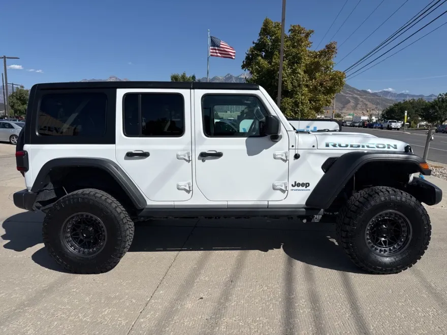2023 Jeep Wrangler Rubicon 4xe photo 1