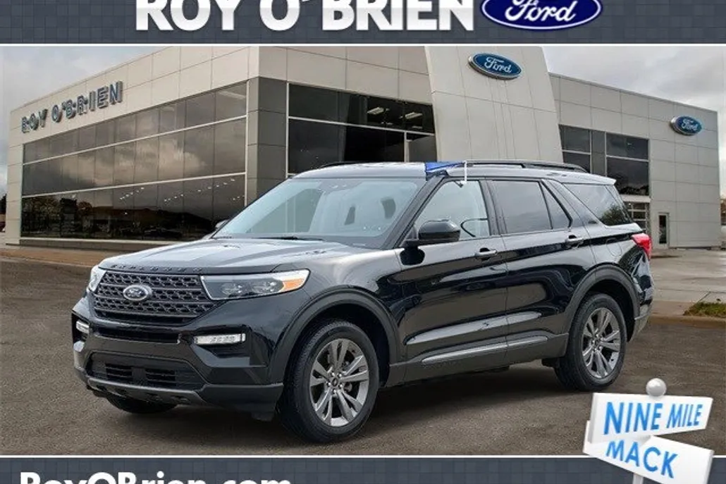 2022 Ford Explorer XLT photo 1