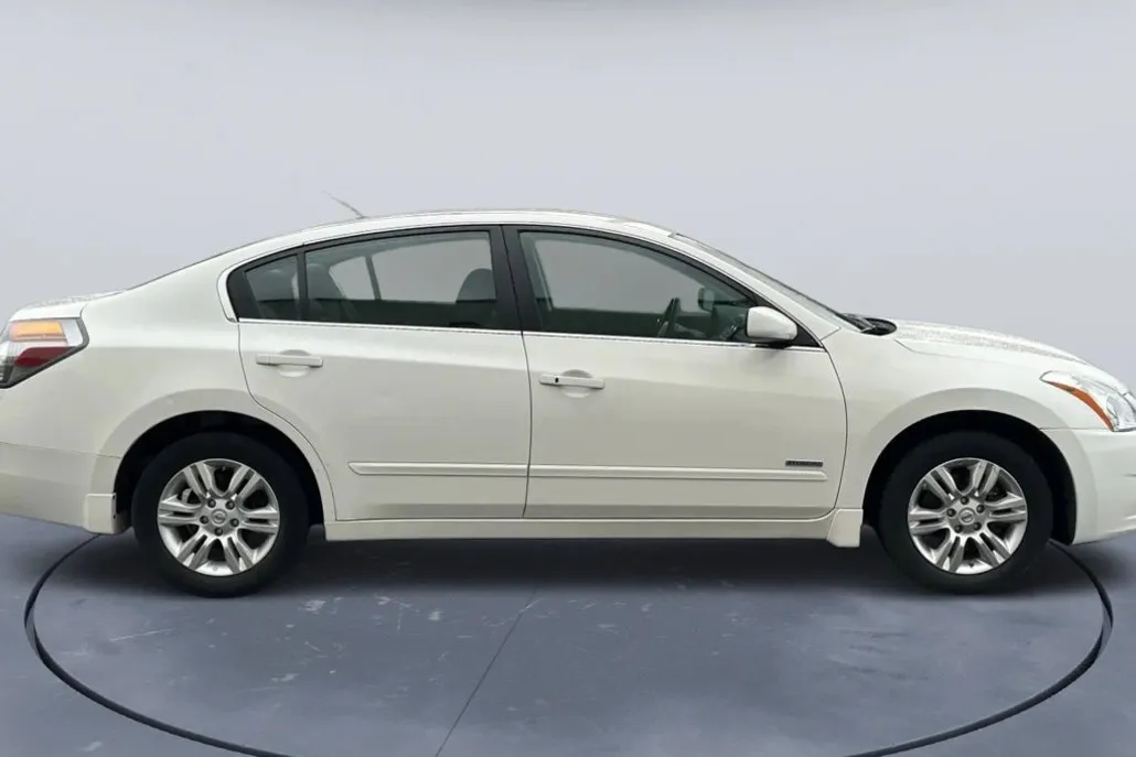2011 Nissan Altima Hybrid photo 1