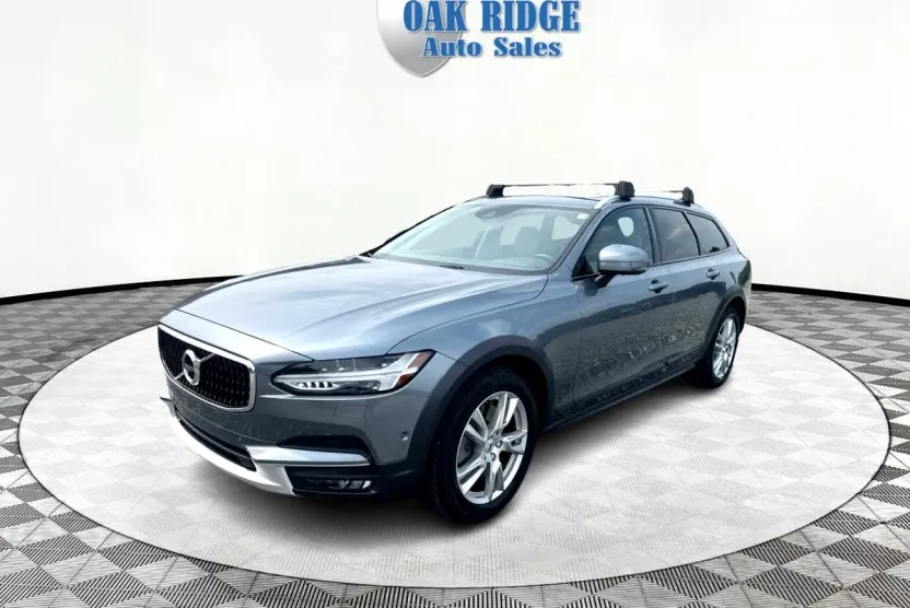 2018 Volvo V90 Cross Country T5 photo 1