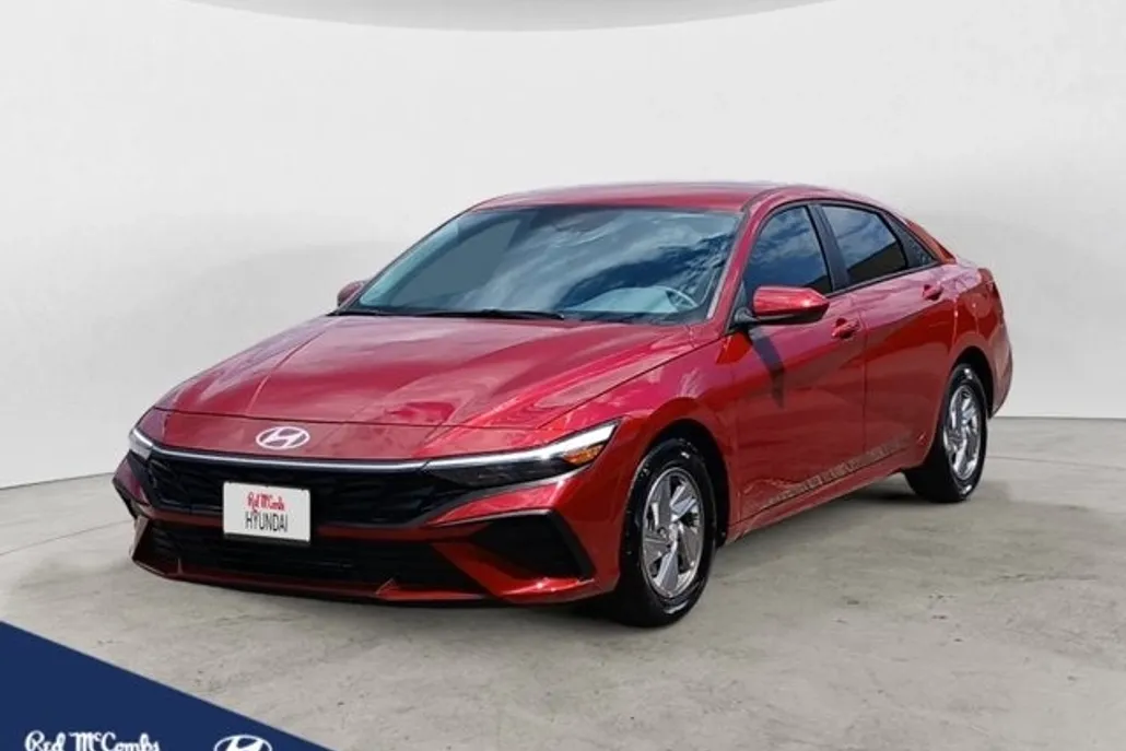 2025 Hyundai Elantra SE photo 1