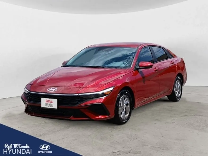 2025 Hyundai Elantra SE photo 1