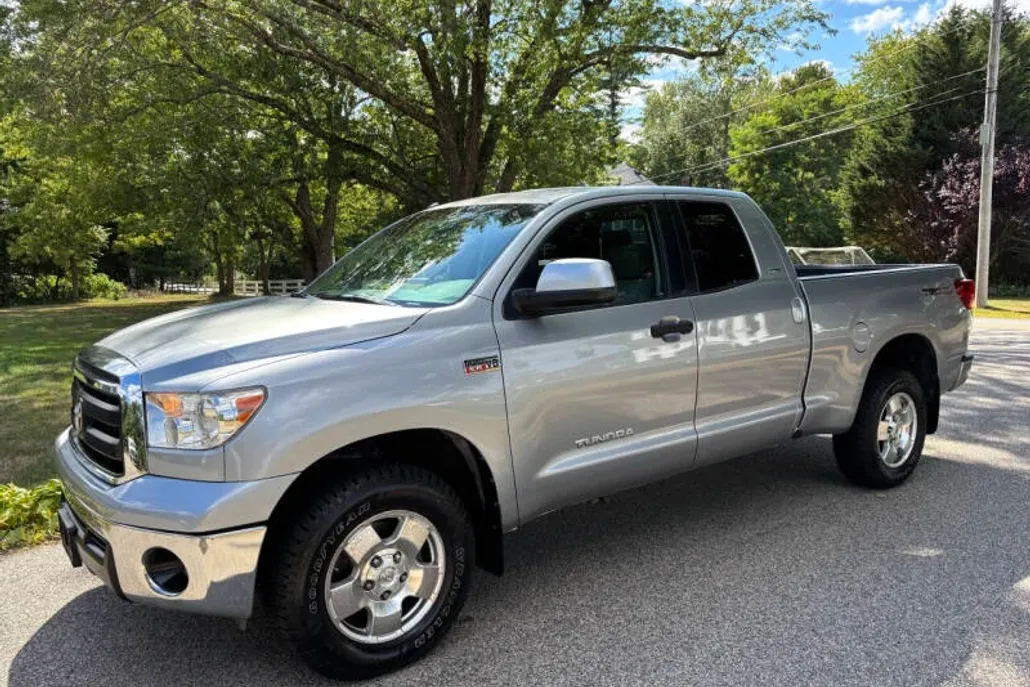 2011 Toyota Tundra Grade photo 1