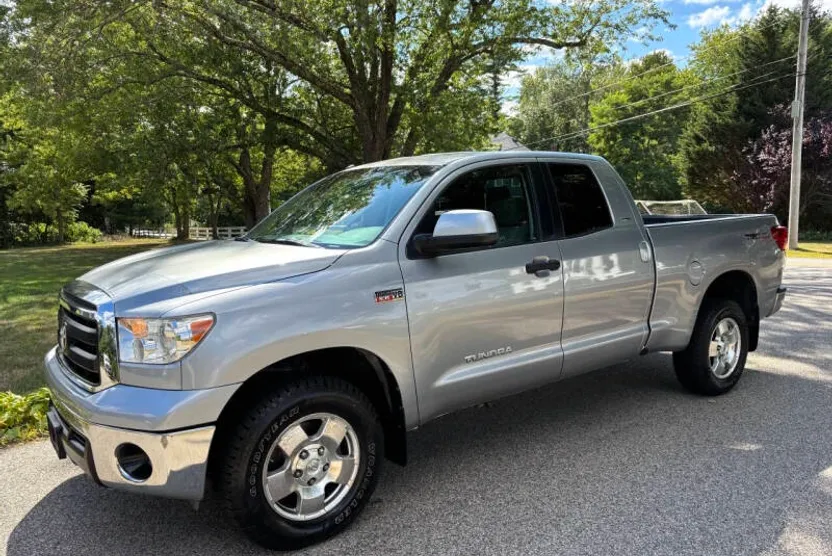 2011 Toyota Tundra Grade photo 1