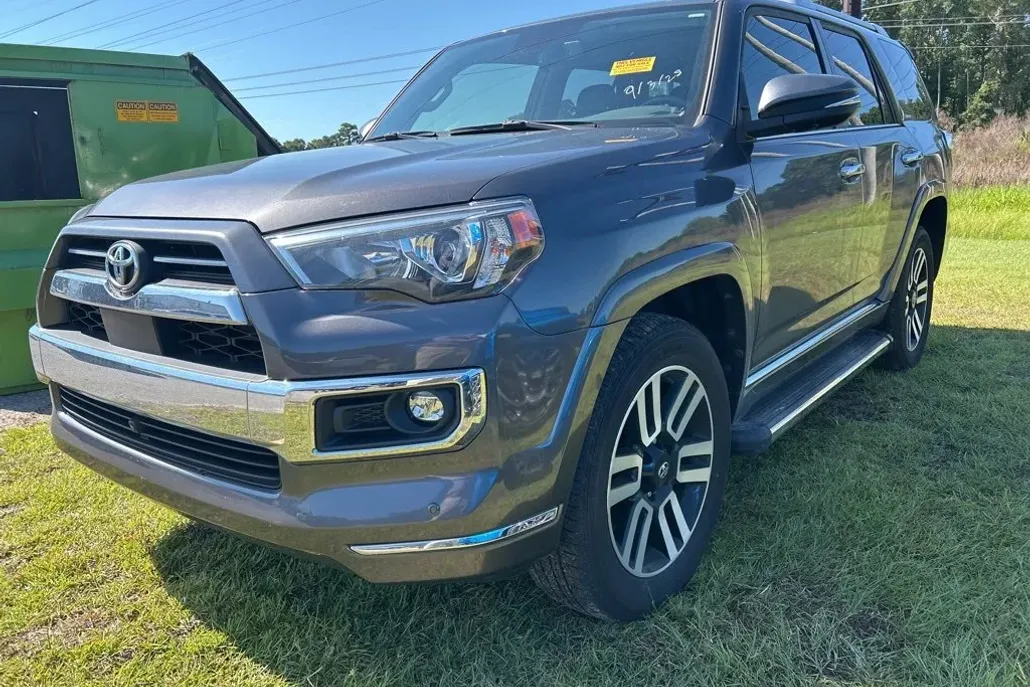 2023 Toyota 4Runner Limited photo 1