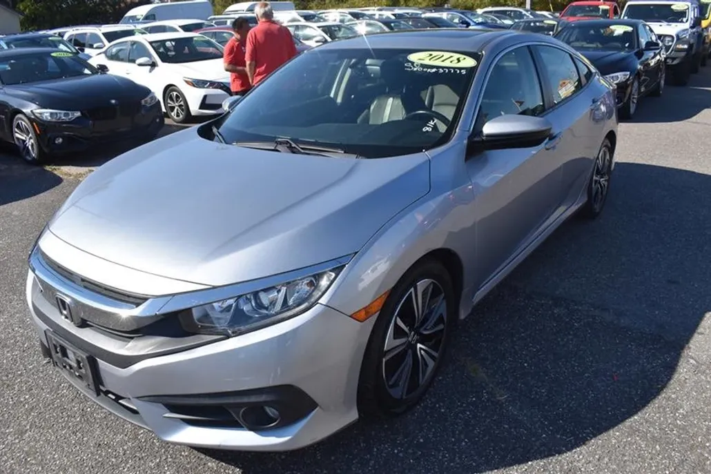 2018 Honda Civic photo 1