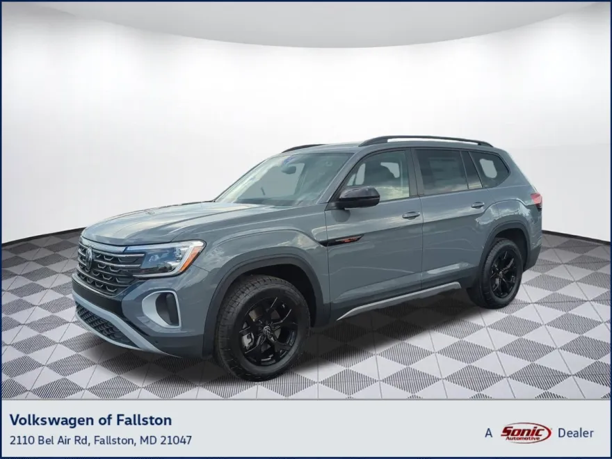 2025 Volkswagen Atlas Peak Edition SE photo 1