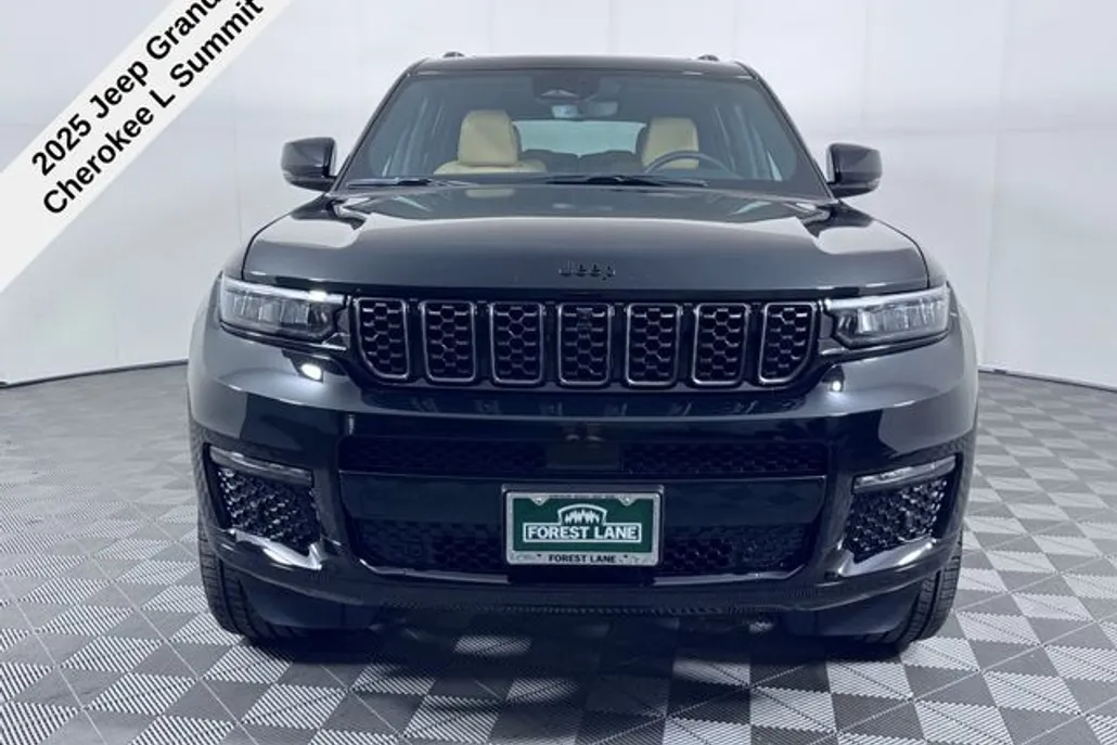 2025 Jeep Cherokee L Summit photo 1