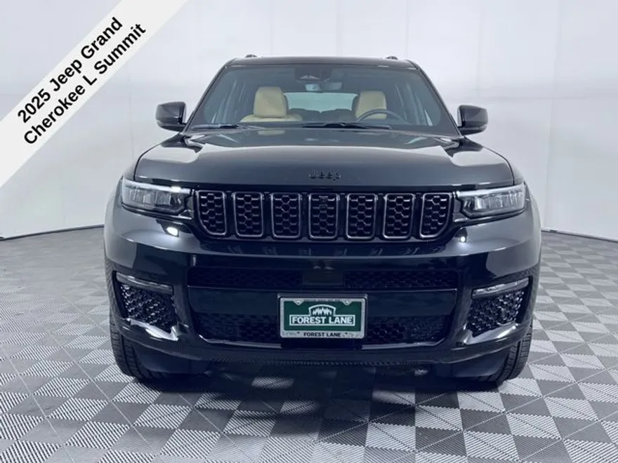 2025 Jeep Cherokee L Summit photo 1