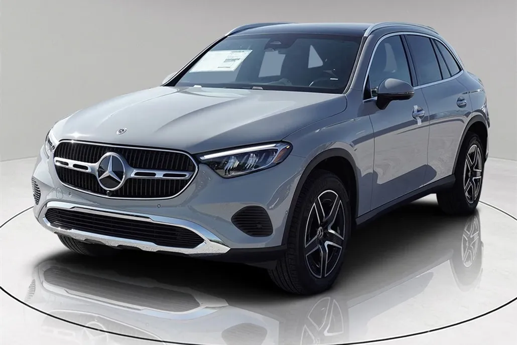 2026 Mercedes Benz GLC 300 photo 1