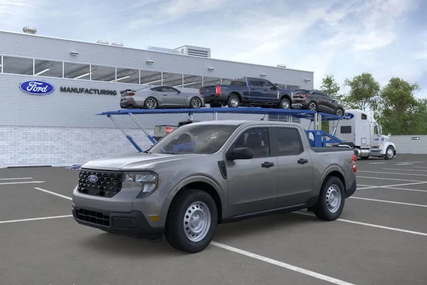 2025 Ford Maverick XL photo 1