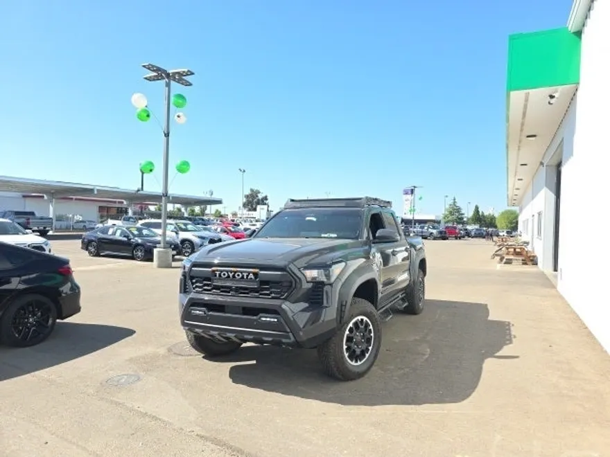 2024 Toyota Tacoma TRD photo 1