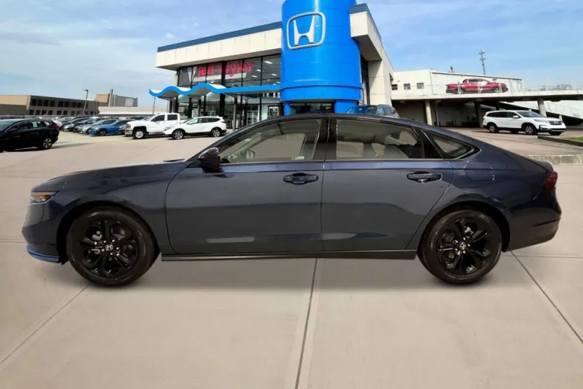 2025 Honda Accord SE photo 1