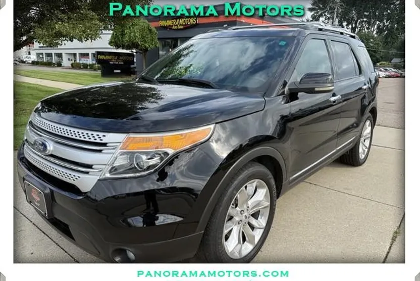 2012 Ford Explorer XLT photo 1