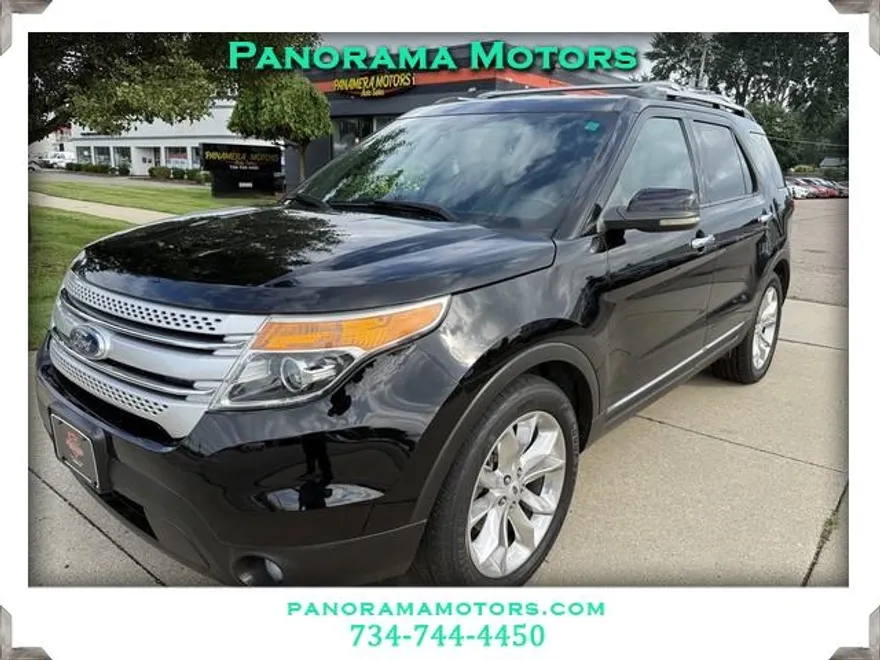 2012 Ford Explorer XLT photo 1