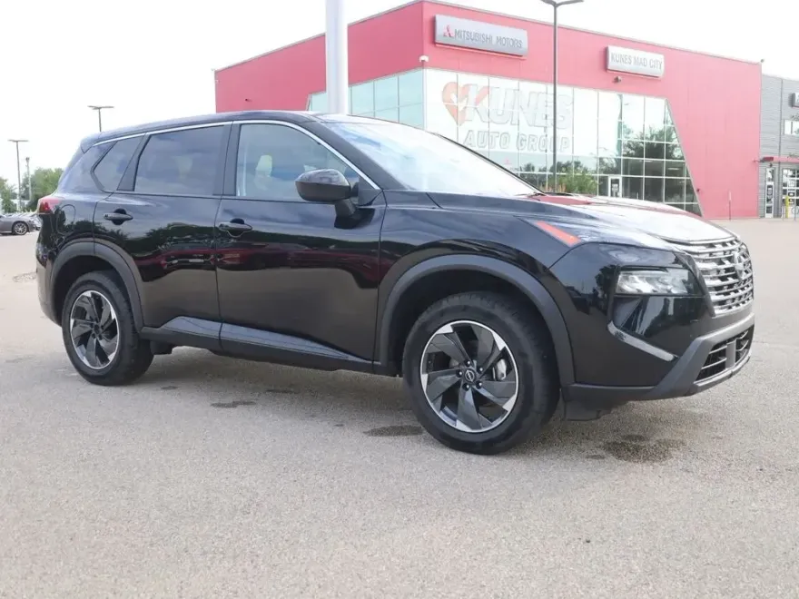 2024 Nissan Rogue SV photo 1