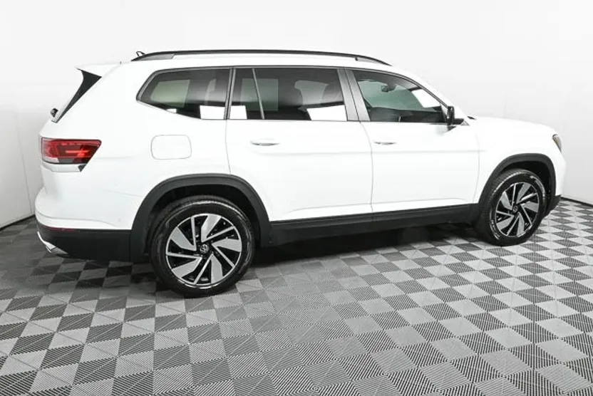 2025 Volkswagen Atlas SE Technology photo 1