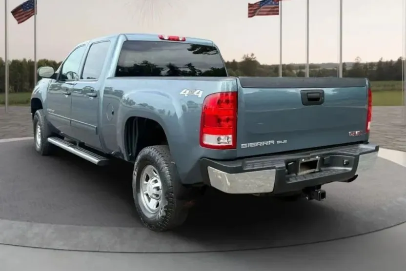 2009 Gmc Sierra 2500 HD SLE photo 1
