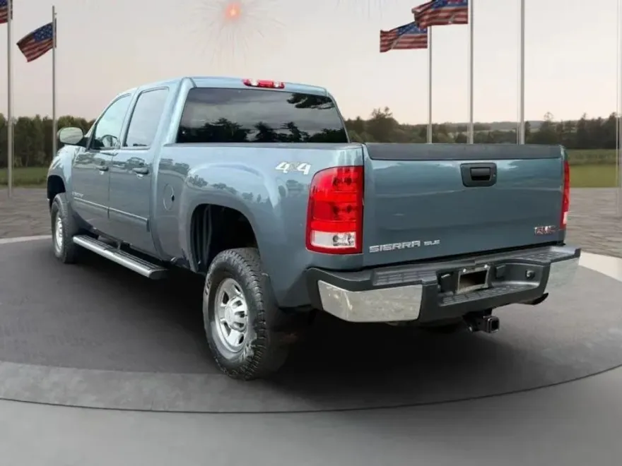2009 Gmc Sierra 2500 HD SLE photo 1