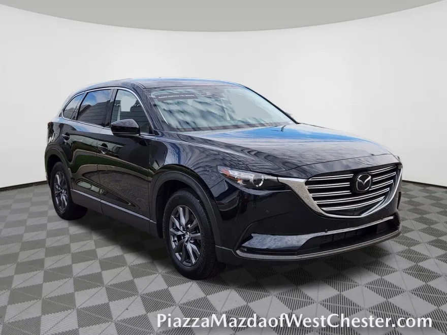2022 Mazda CX-9 Touring photo 1
