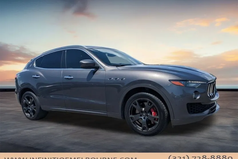 2019 Maserati Levante S photo 1