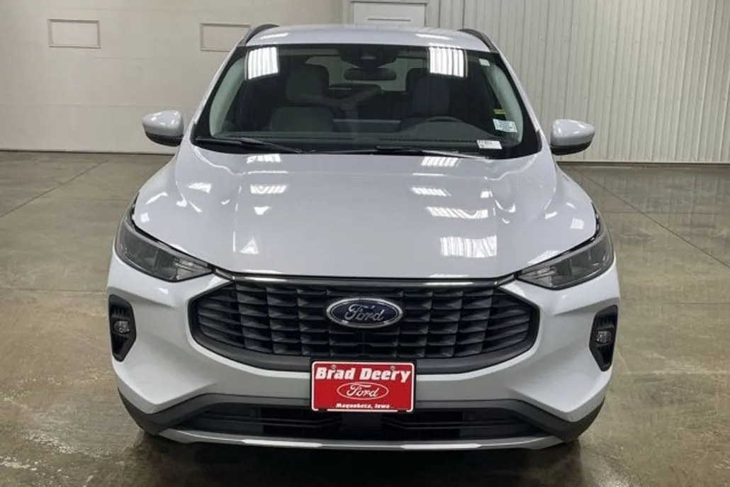 2025 Ford Escape photo 1