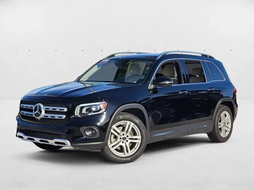 2023 Mercedes Benz GLB 250 4MATIC photo 1