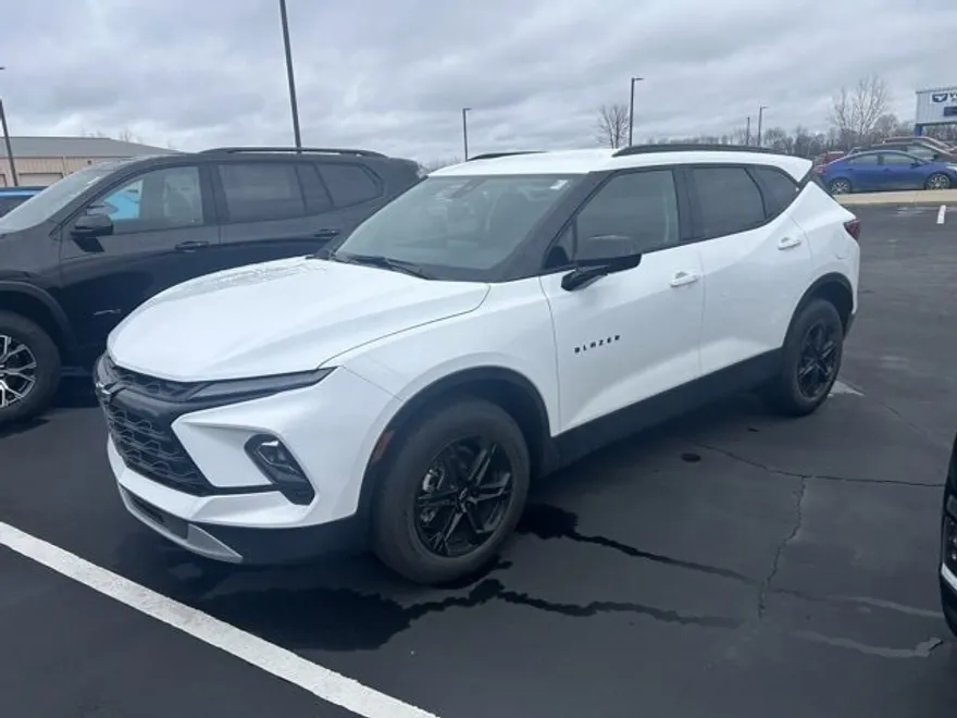 2025 Chevrolet Blazer 2LT photo 1