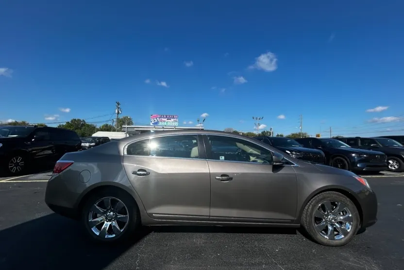 2010 Buick LaCrosse CXL photo 1