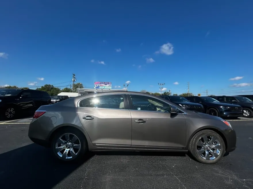 2010 Buick LaCrosse CXL photo 1