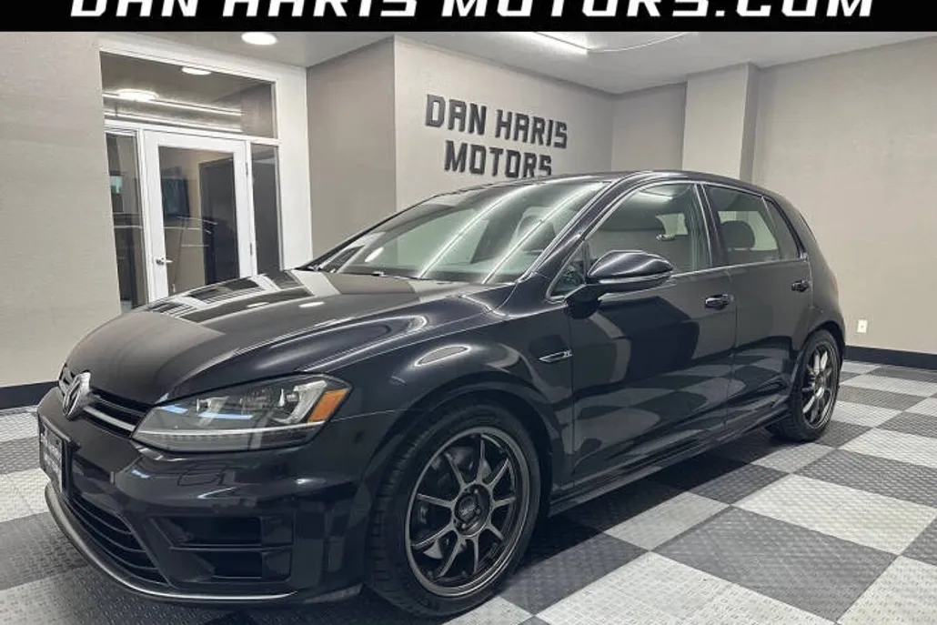 2015 Volkswagen Golf R 4Motion photo 1