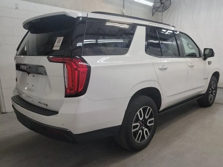 2021 Gmc Yukon AT4 photo 1