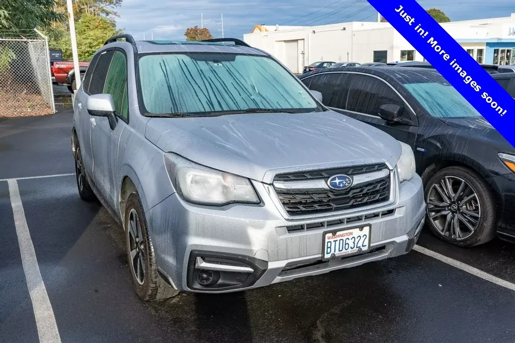 2017 Subaru Forester 2.5i Premium photo 1