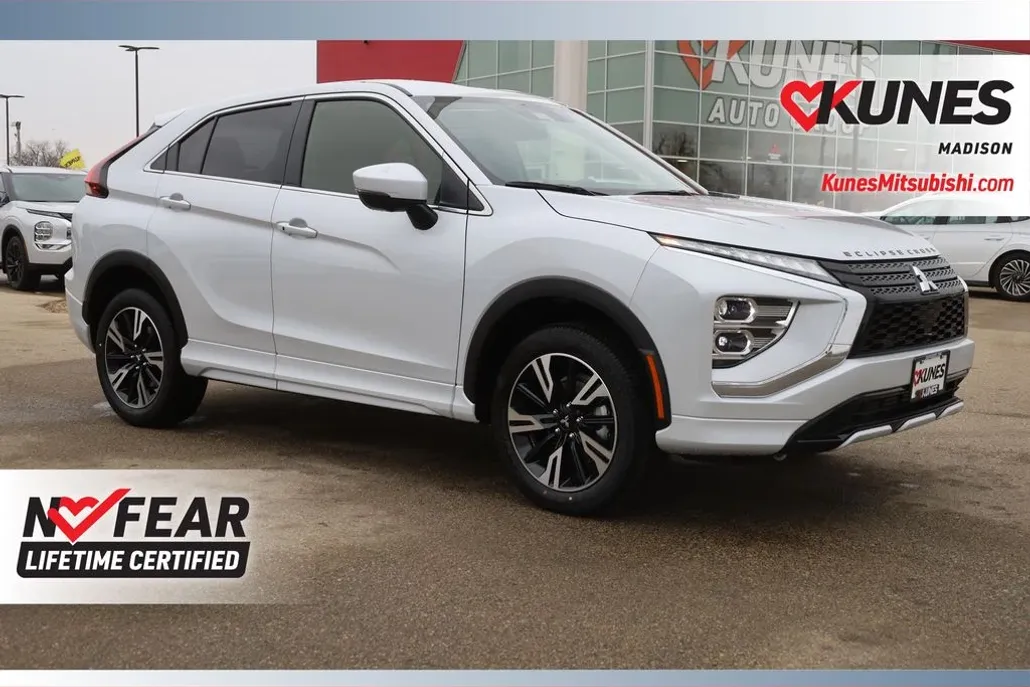 2025 Mitsubishi Eclipse Cross SEL photo 1