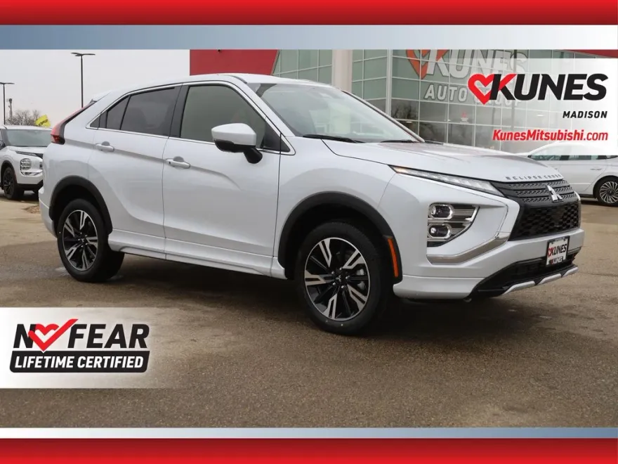 2025 Mitsubishi Eclipse Cross SEL photo 1