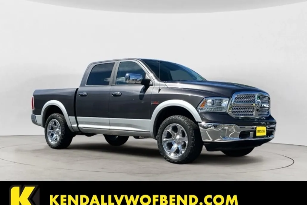 2017 Ram 1500 Laramie photo 1