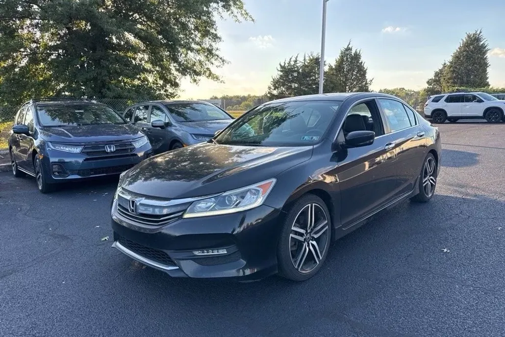 2017 Honda Accord Sport SE photo 1