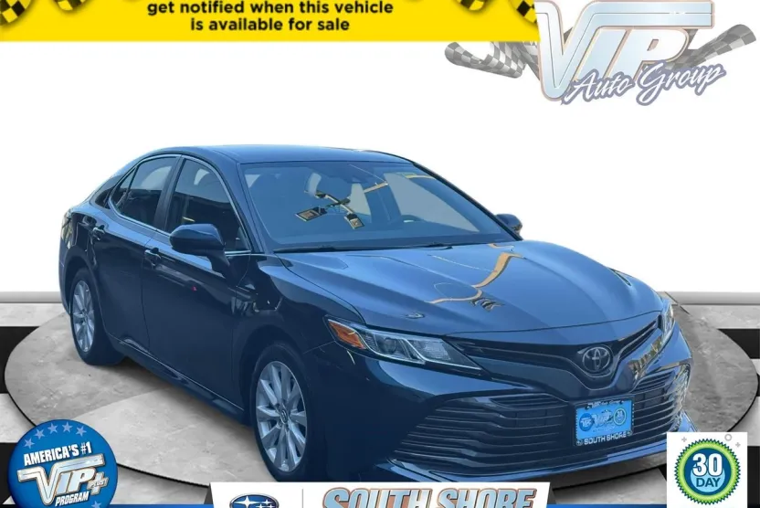 2019 Toyota Camry SE XLE photo 1